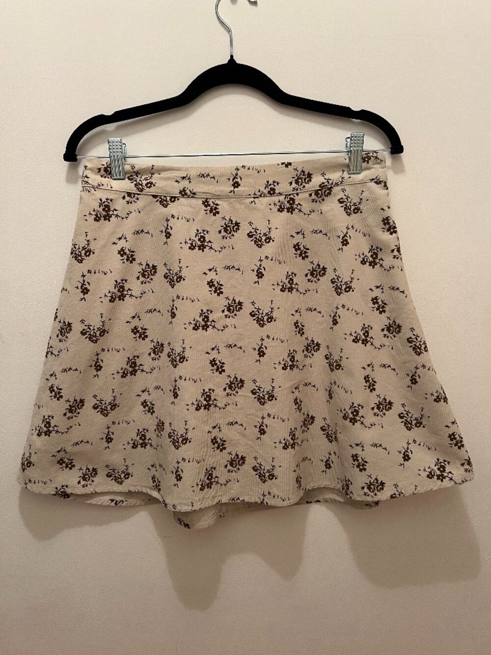 Wishlist Corduroy Floral Mini Skirt – Quiet Storm Surf Shop – Size L